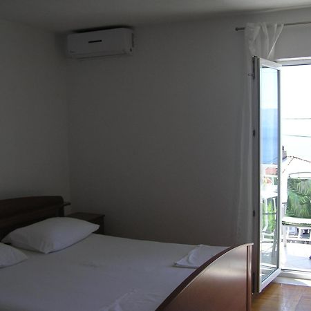 Guest House Adria Senj  Eksteriør billede