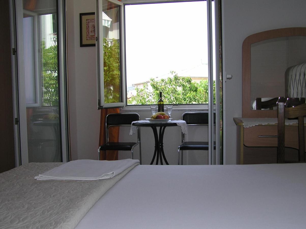 Guest House Adria Senj  Eksteriør billede