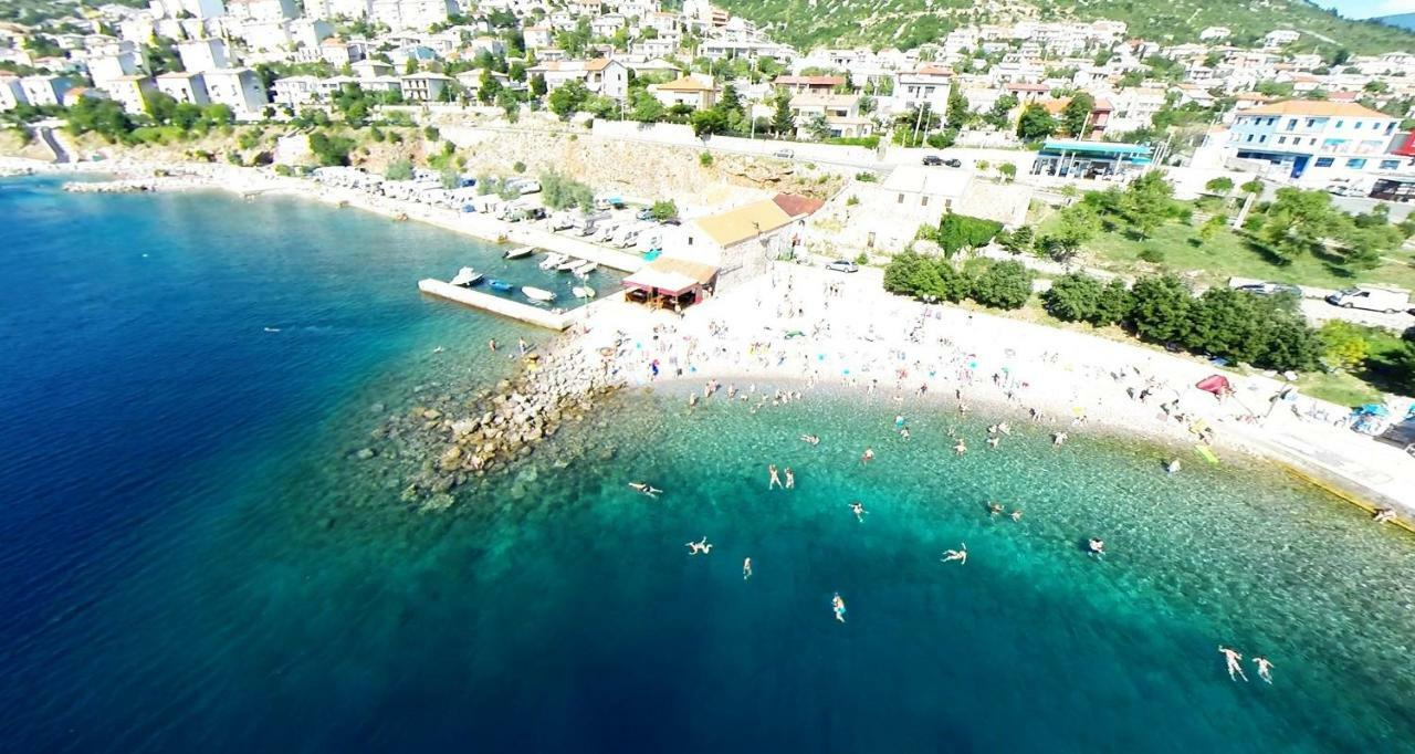 Guest House Adria Senj  Eksteriør billede